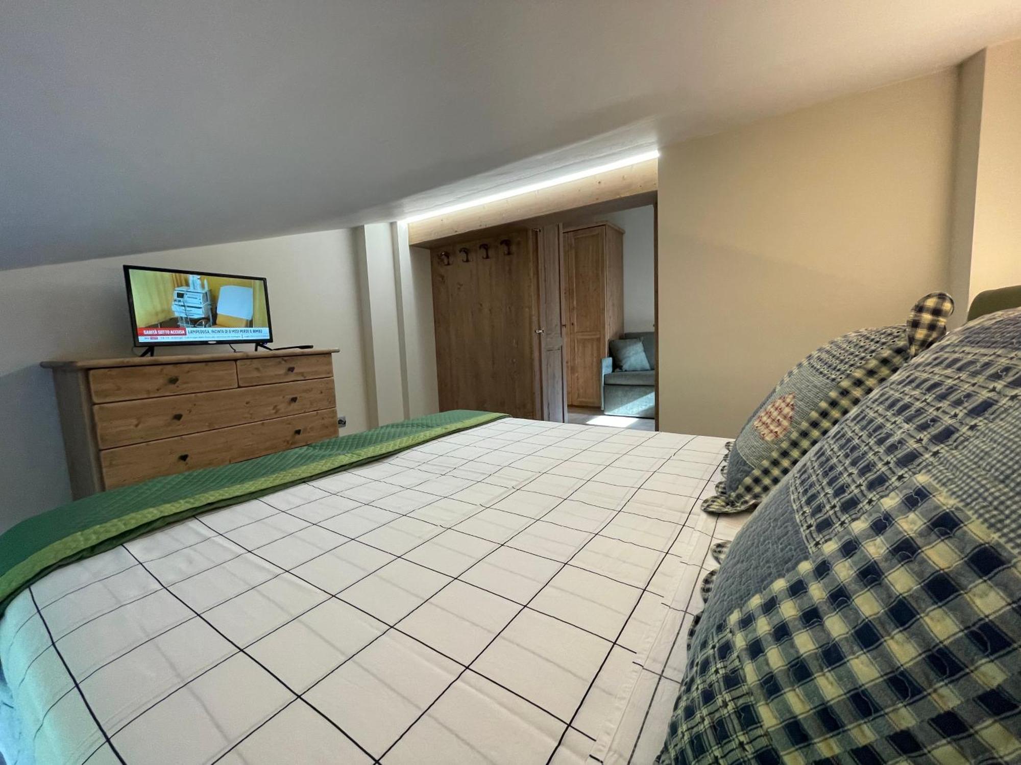 La Casina Di Oscar Ad Ao V Combe Vda Quart 0014 E 00I6 Leilighet Eksteriør bilde