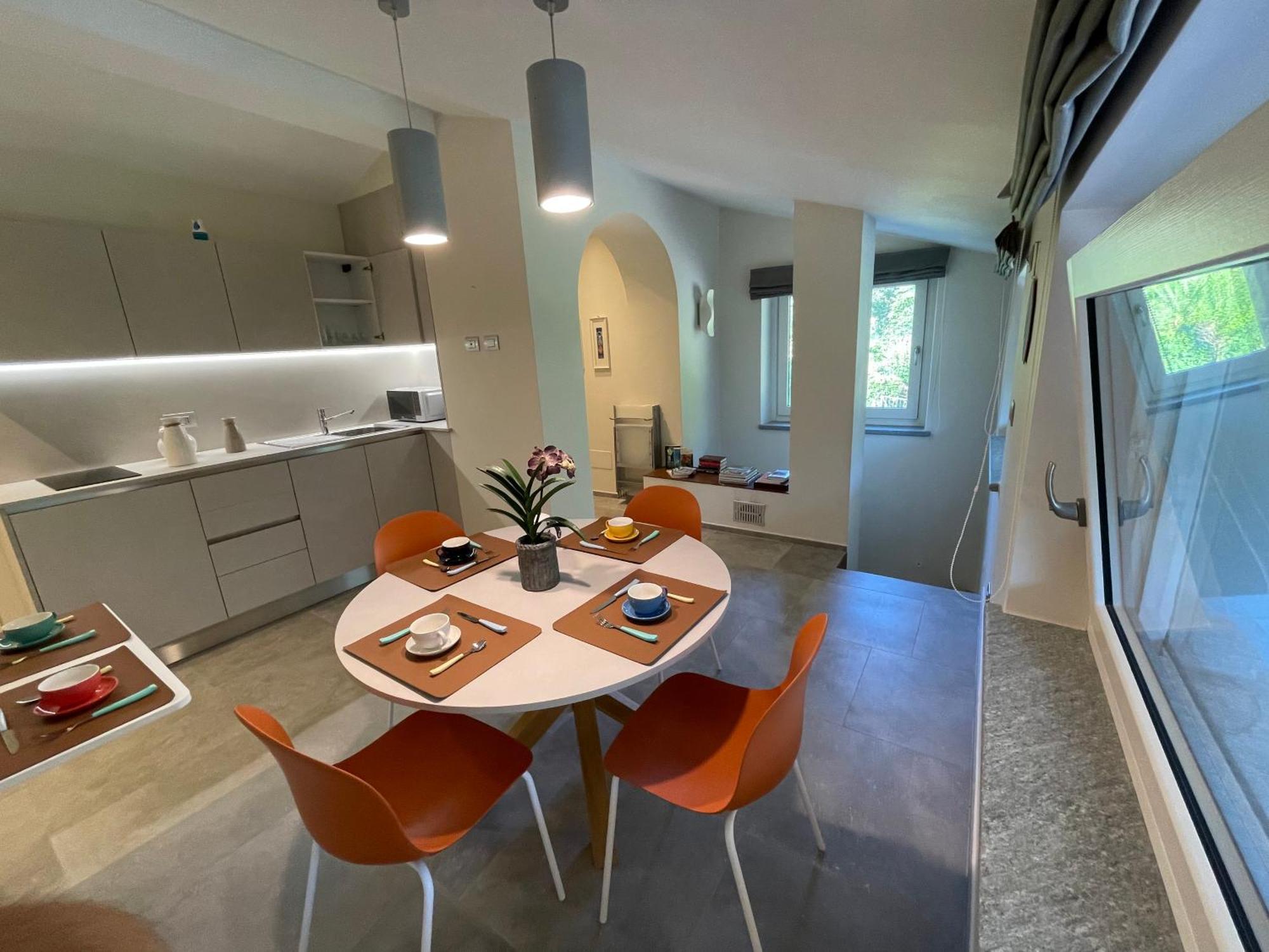 La Casina Di Oscar Ad Ao V Combe Vda Quart 0014 E 00I6 Leilighet Eksteriør bilde