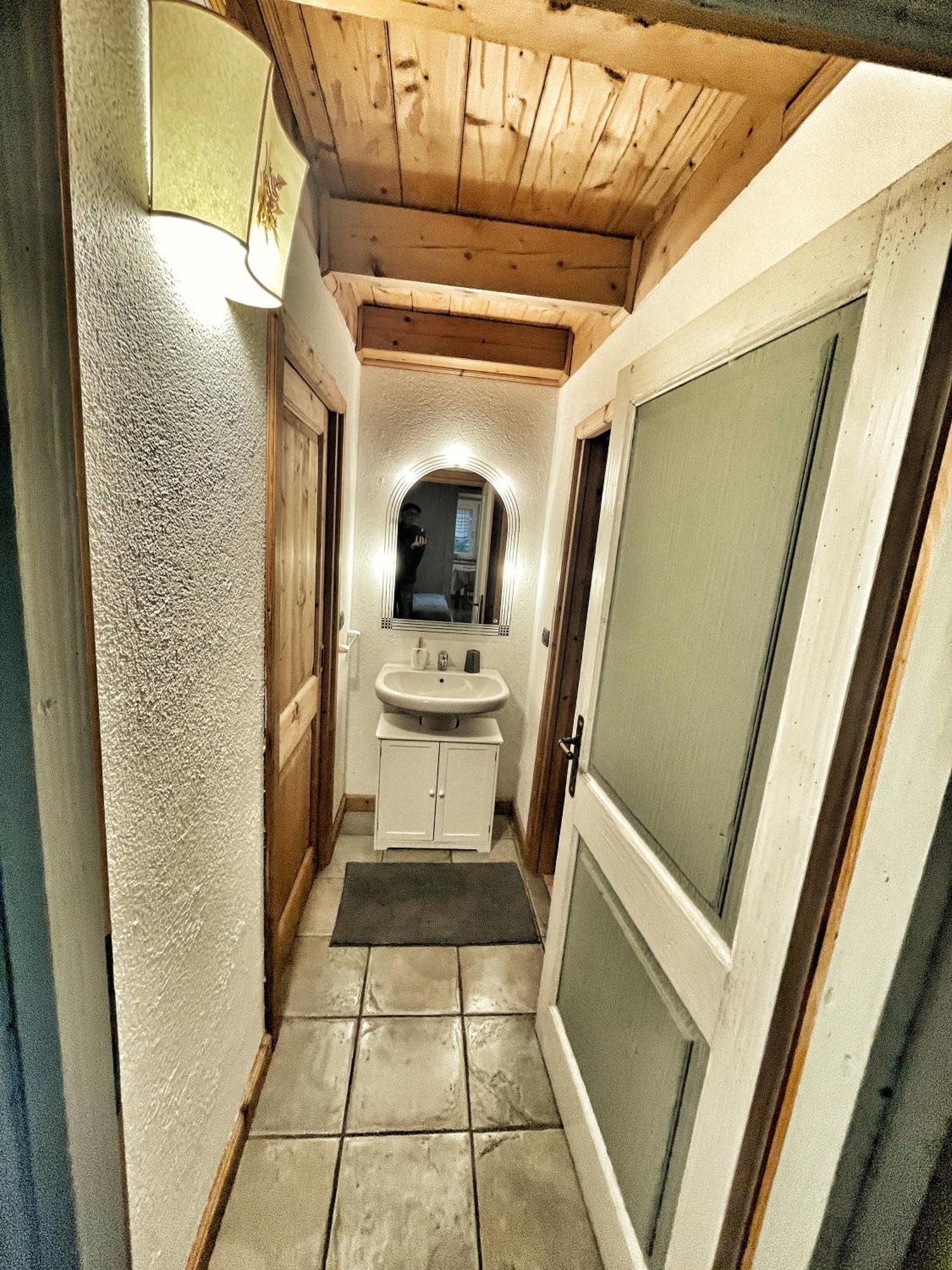 La Casina Di Oscar Ad Ao V Combe Vda Quart 0014 E 00I6 Leilighet Eksteriør bilde